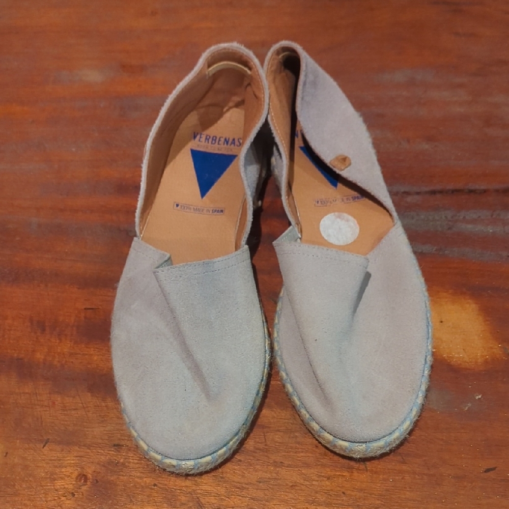 Verbenas Women's Light Gray Suede Espadrille Flats